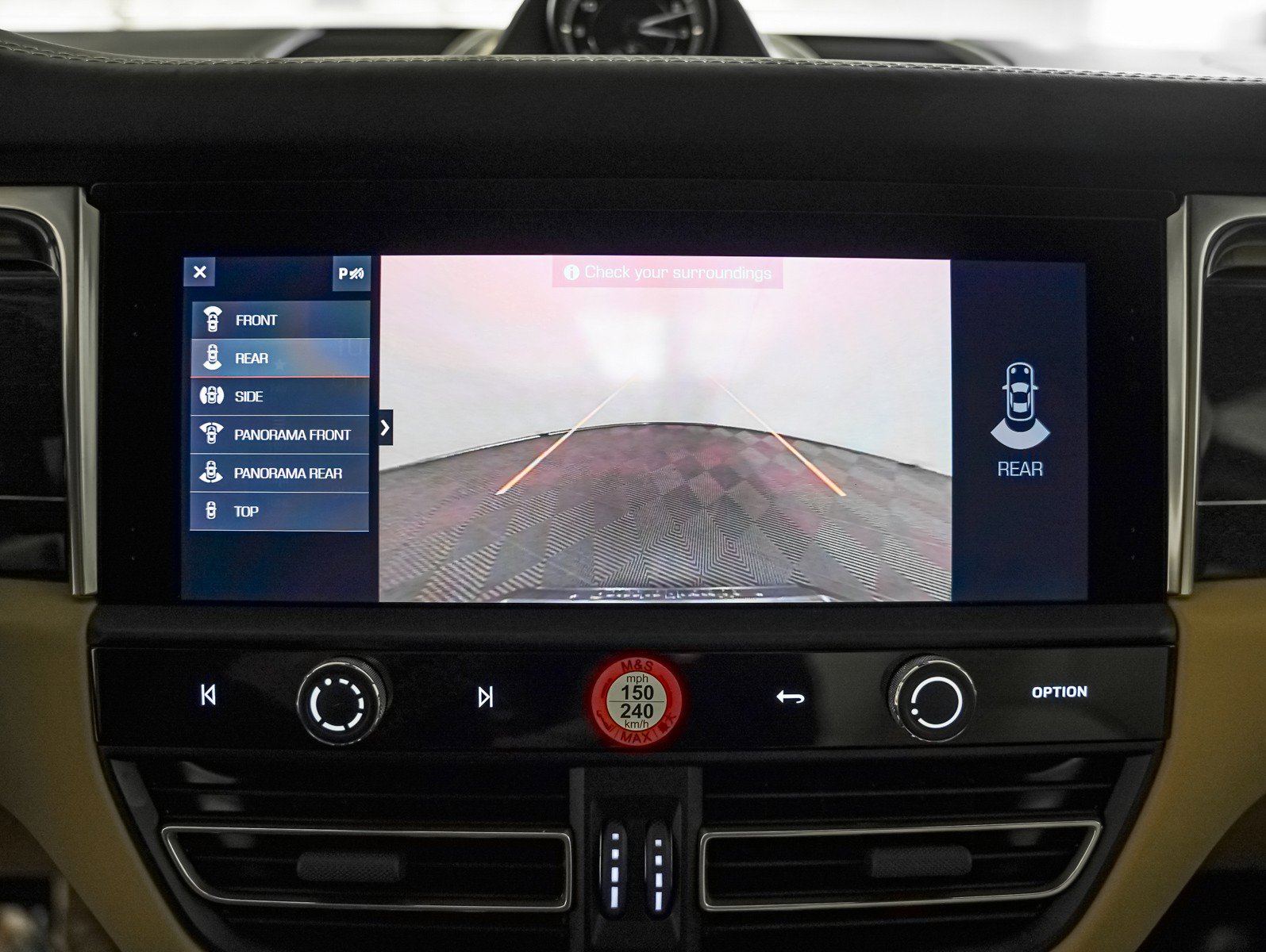 Certified 2024 Porsche Macan image 22