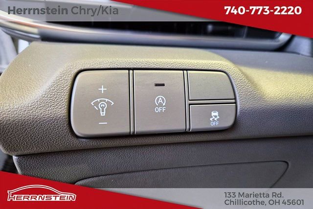 Used 2024 Hyundai Elantra SE image 18