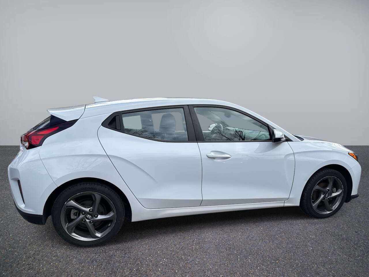 Used 2019 Hyundai Veloster 2.0 image 4
