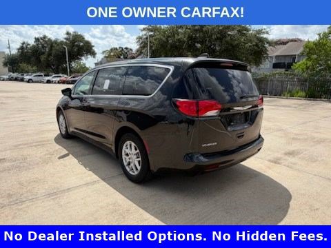 Used 2023 Chrysler Voyager LX FWD image 3
