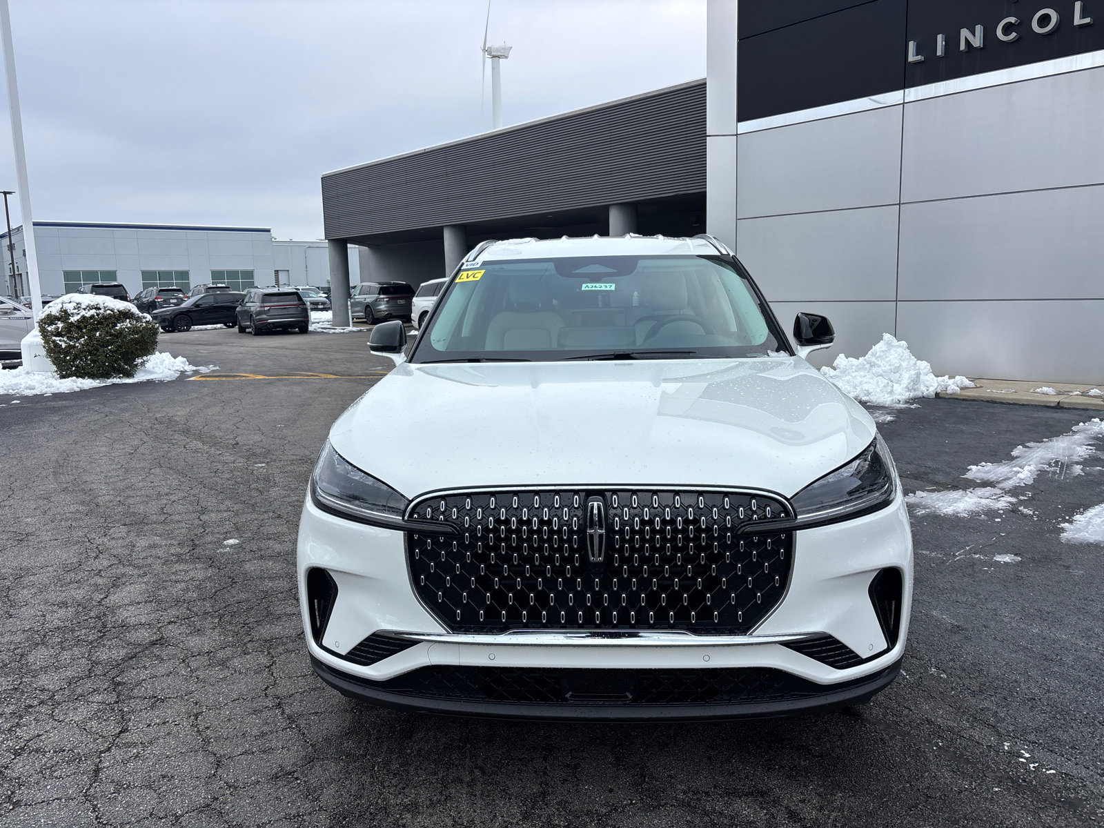 New 2026 Lincoln Aviator AWD image 2