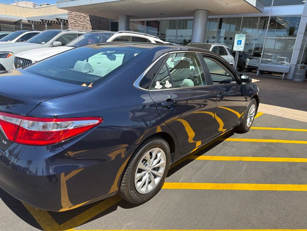 Used 2015 Toyota Camry LE FWD image 4