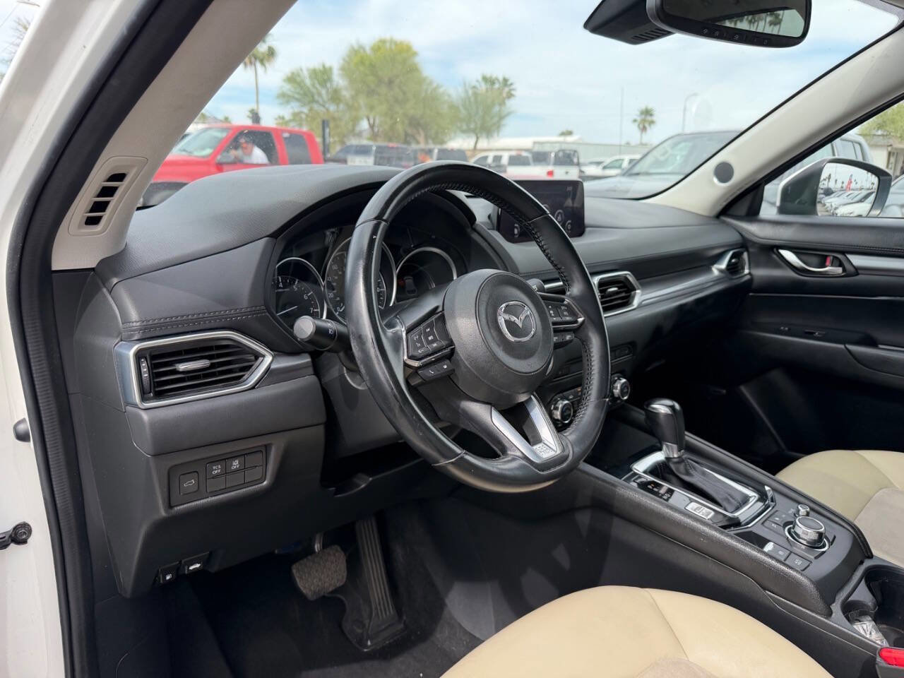 Used 2018 MAZDA CX-5 Touring w/ Preferred Equipment Package FWD image 19