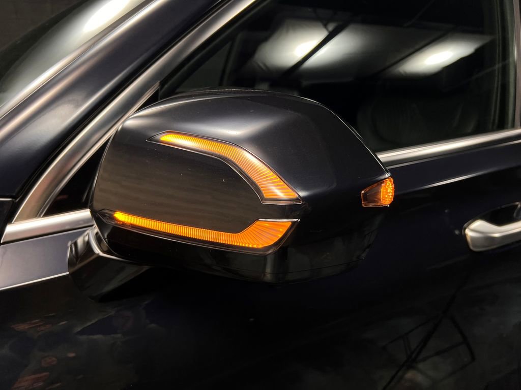 Used 2023 Hyundai Palisade Calligraphy image 32