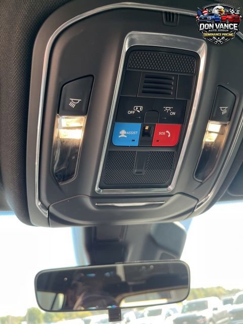 Used 2025 Jeep Grand Cherokee Laredo w/ Trailer Tow Package image 21