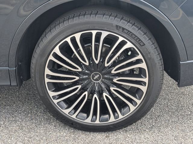 Used 2022 Lincoln Aviator Black Label w/ Dynamic Handling Package image 10