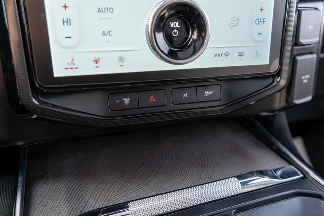 Used 2024 Ford F150 Lightning Platinum image 36