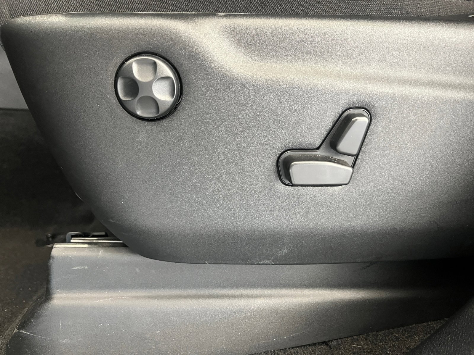 Used 2022 Dodge Durango R/T w/ Tow 'N Go Package image 22