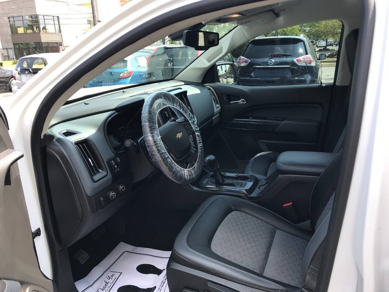 Used 2020 Chevrolet Colorado Z71 AWD/4WD image 9