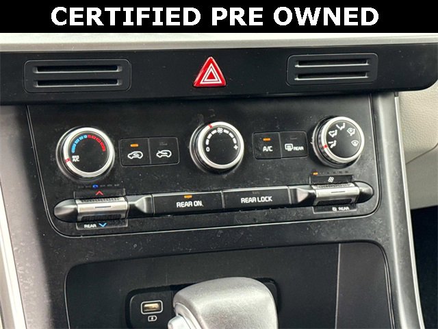 Used 2024 Kia Carnival LX image 21