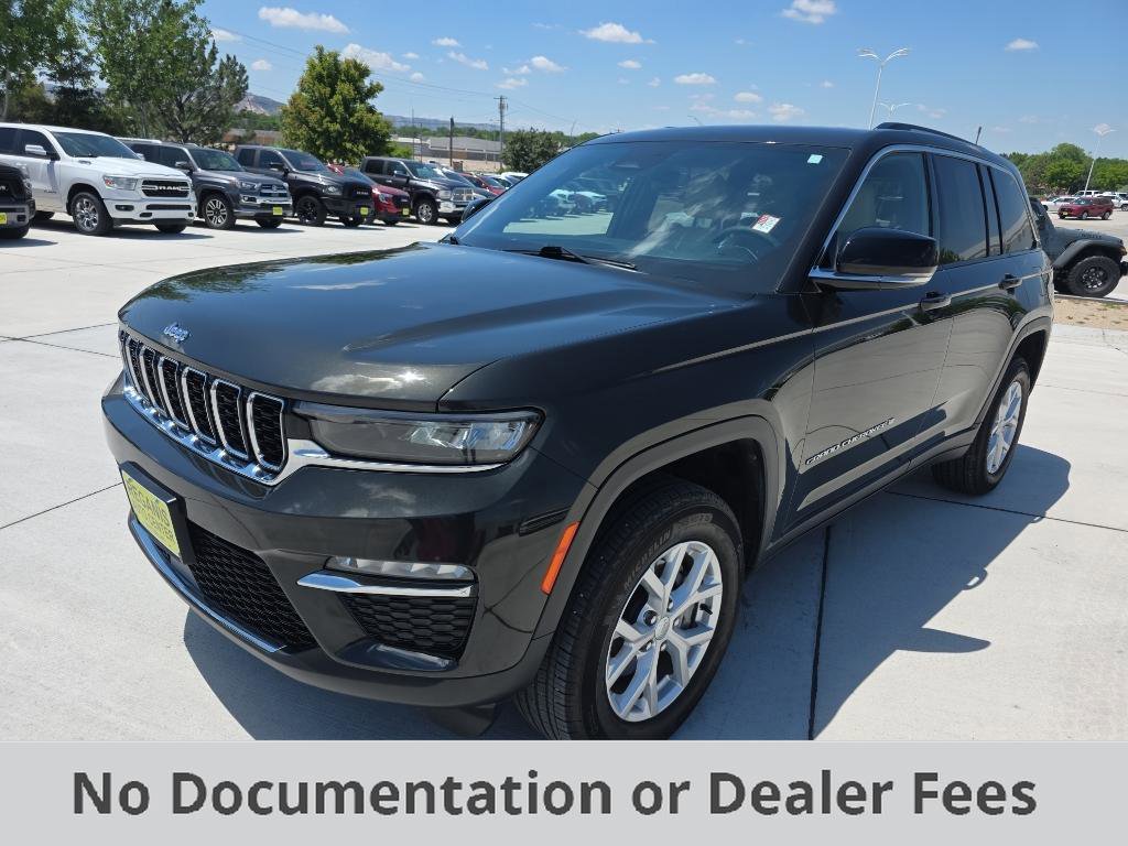 Used 2023 Jeep Grand Cherokee Limited w/ Trailer Tow Package AWD/4WD image 1