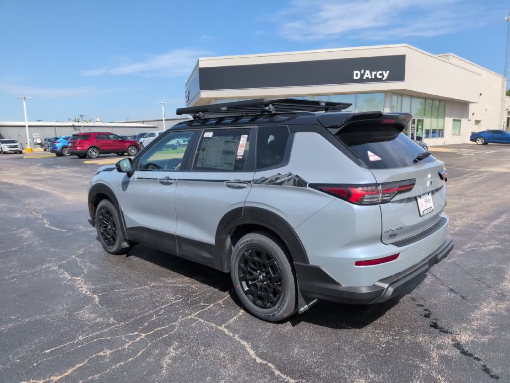 New 2026 Mitsubishi Outlander AWD image 11
