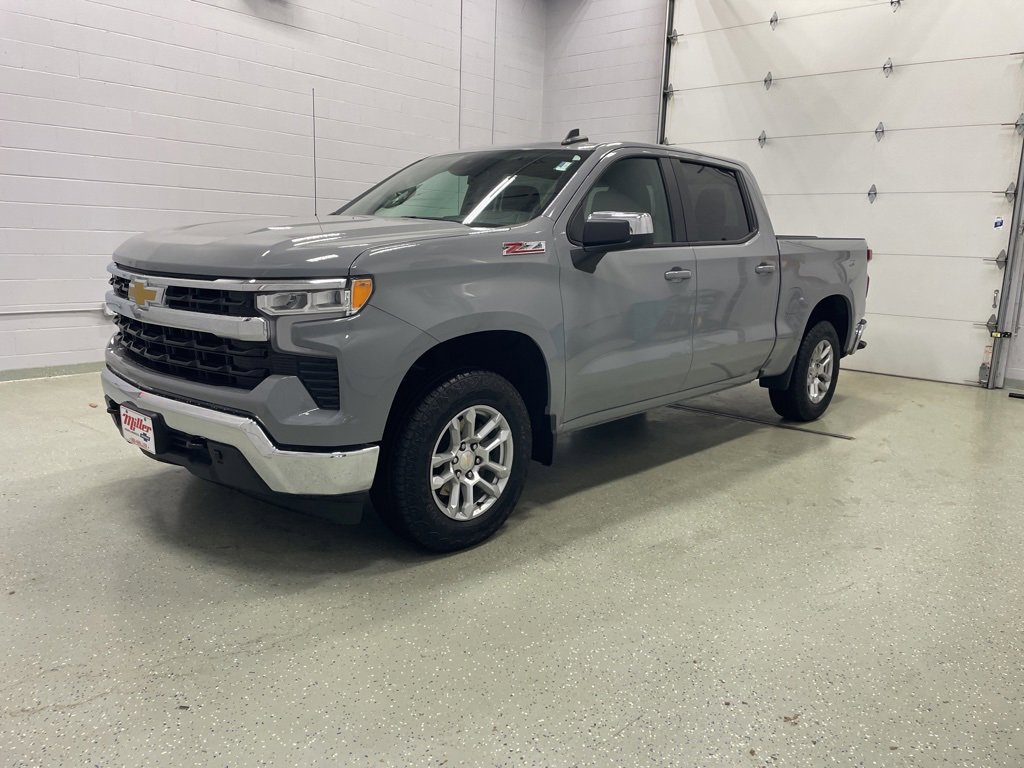 Used 2024 Chevrolet Silverado 1500 LT image 7