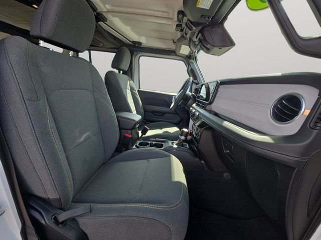 Used 2025 Jeep Wrangler Unlimited Sahara w/ Safety Group image 14