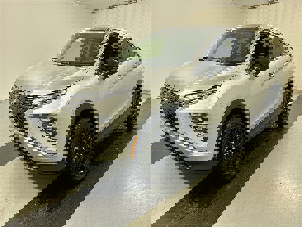 New 2026 Mitsubishi Eclipse Cross LE image 4