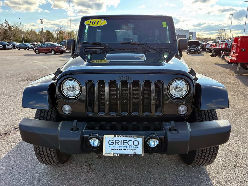 Used 2017 Jeep Wrangler Unlimited Sahara AWD/4WD image 29