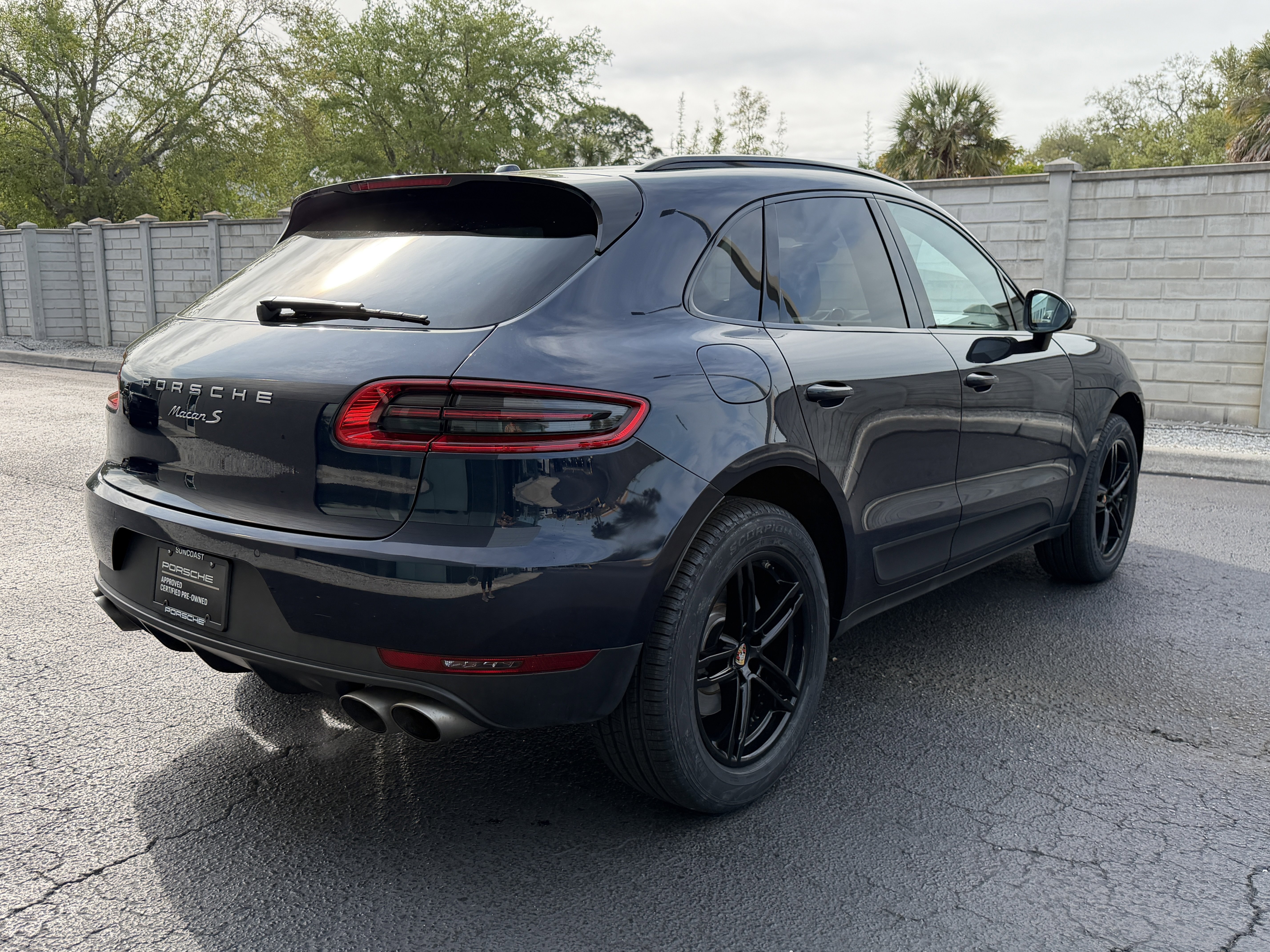 Certified 2017 Porsche Macan S image 6