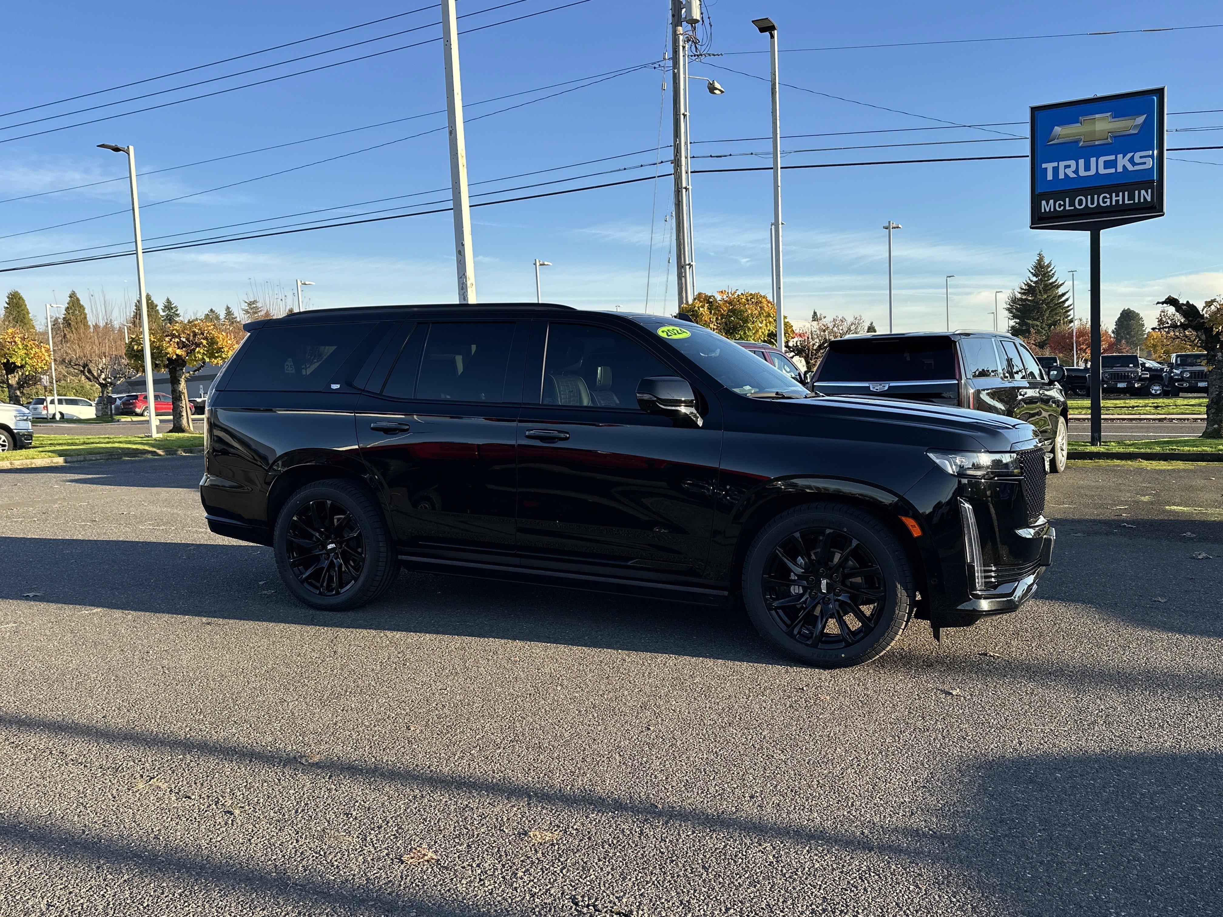 Used 2024 Cadillac Escalade Sport Platinum w/ LPO, ONYX Package image 7