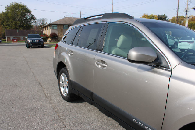 Used 2014 Subaru Outback 2.5i Limited AWD/4WD image 43
