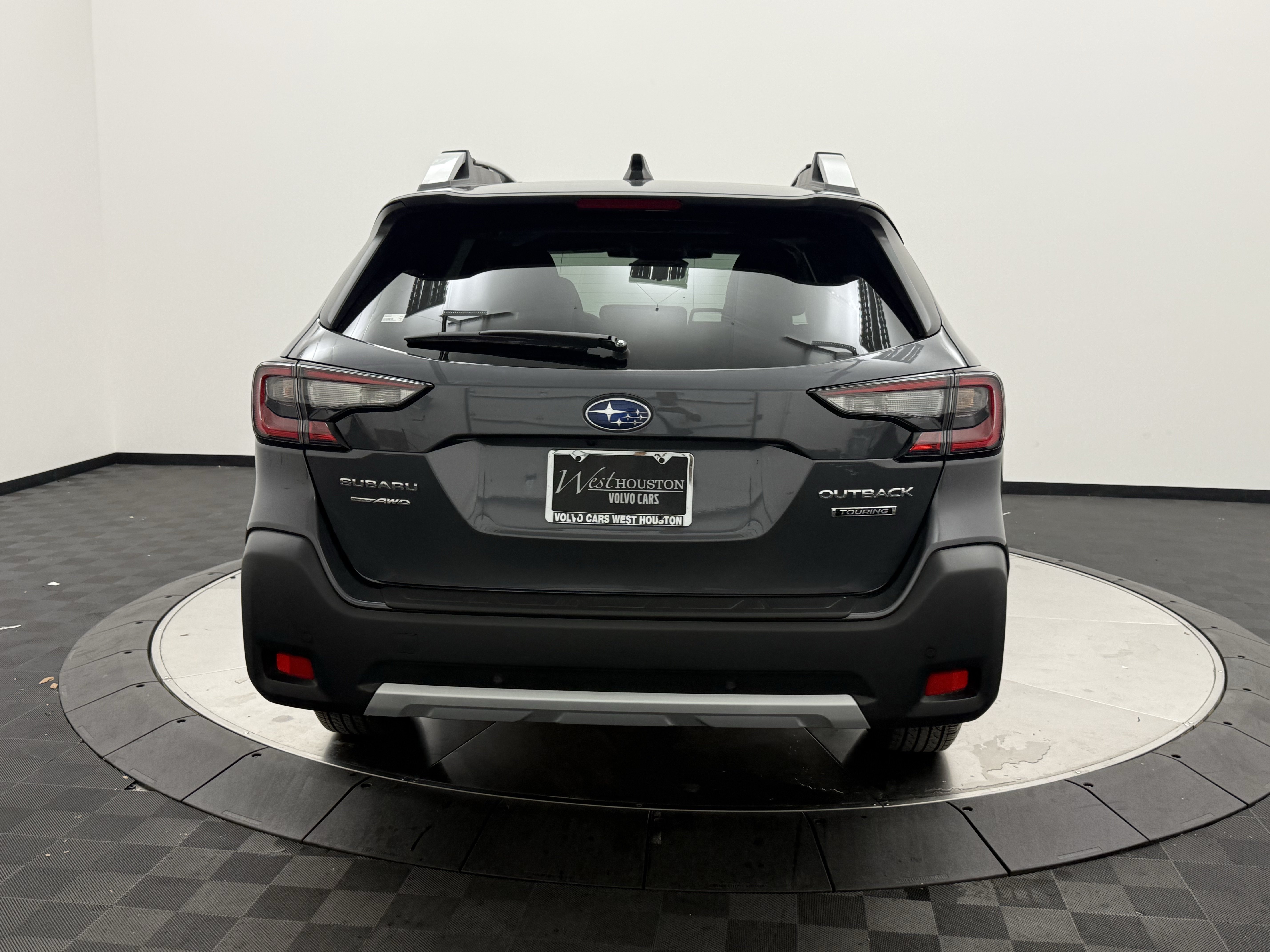 Used 2025 Subaru Outback Touring AWD/4WD image 6