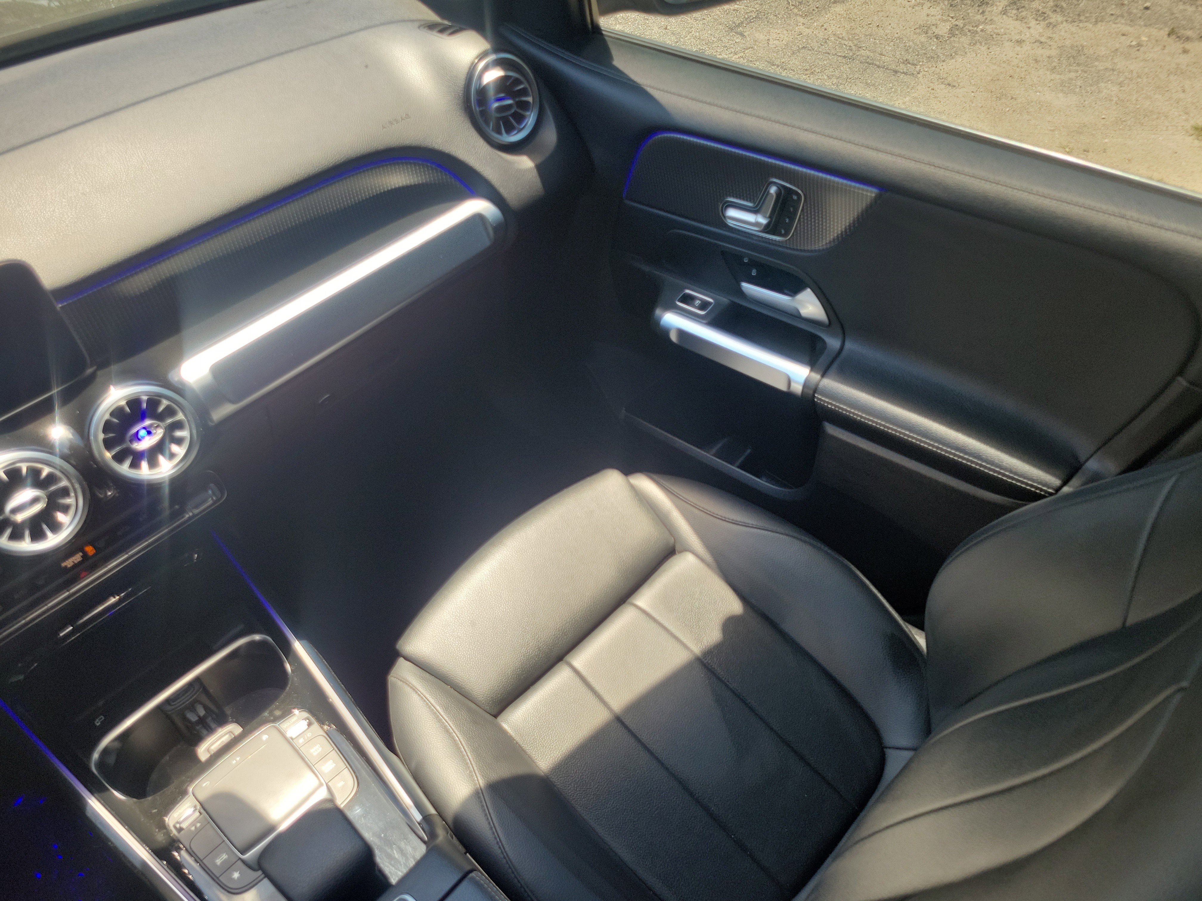 Used 2021 Mercedes-Benz GLB 250 image 13