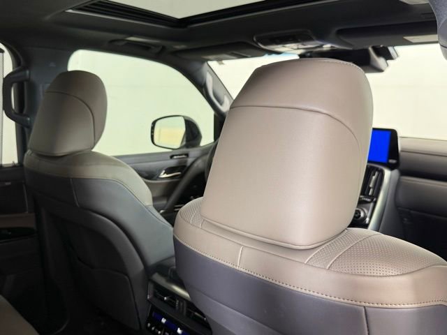 New 2025 Lexus LX 700h Overtrail image 27