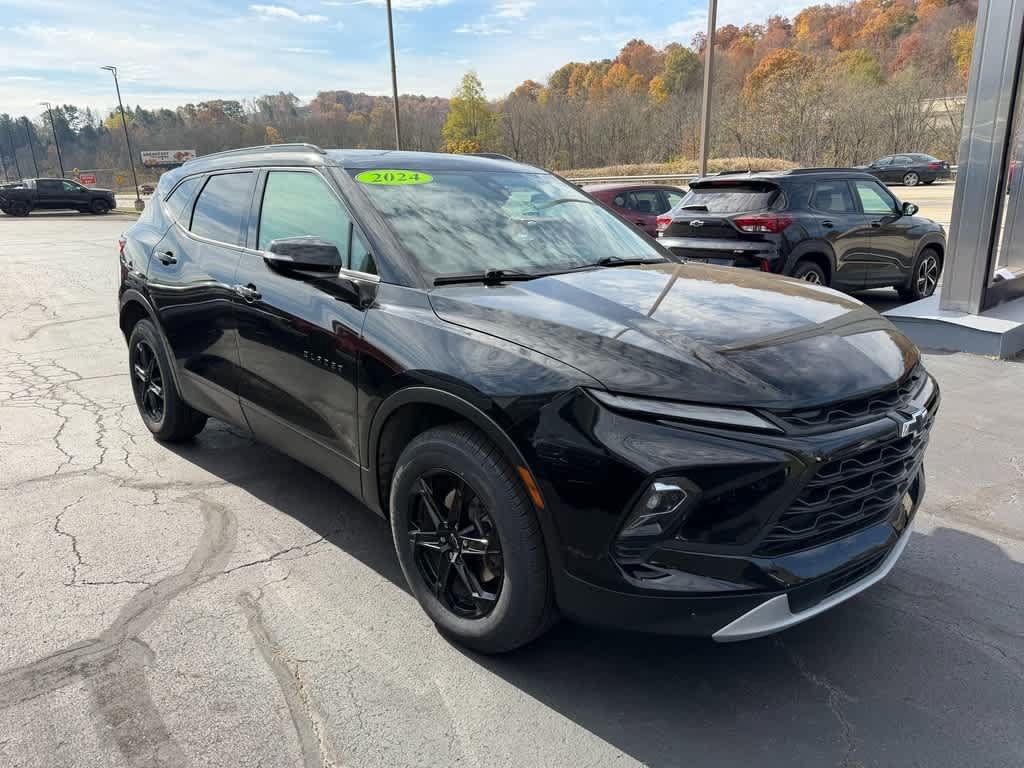 Certified 2024 Chevrolet Blazer LT w/ Midnight/Sport Edition AWD/4WD image 6