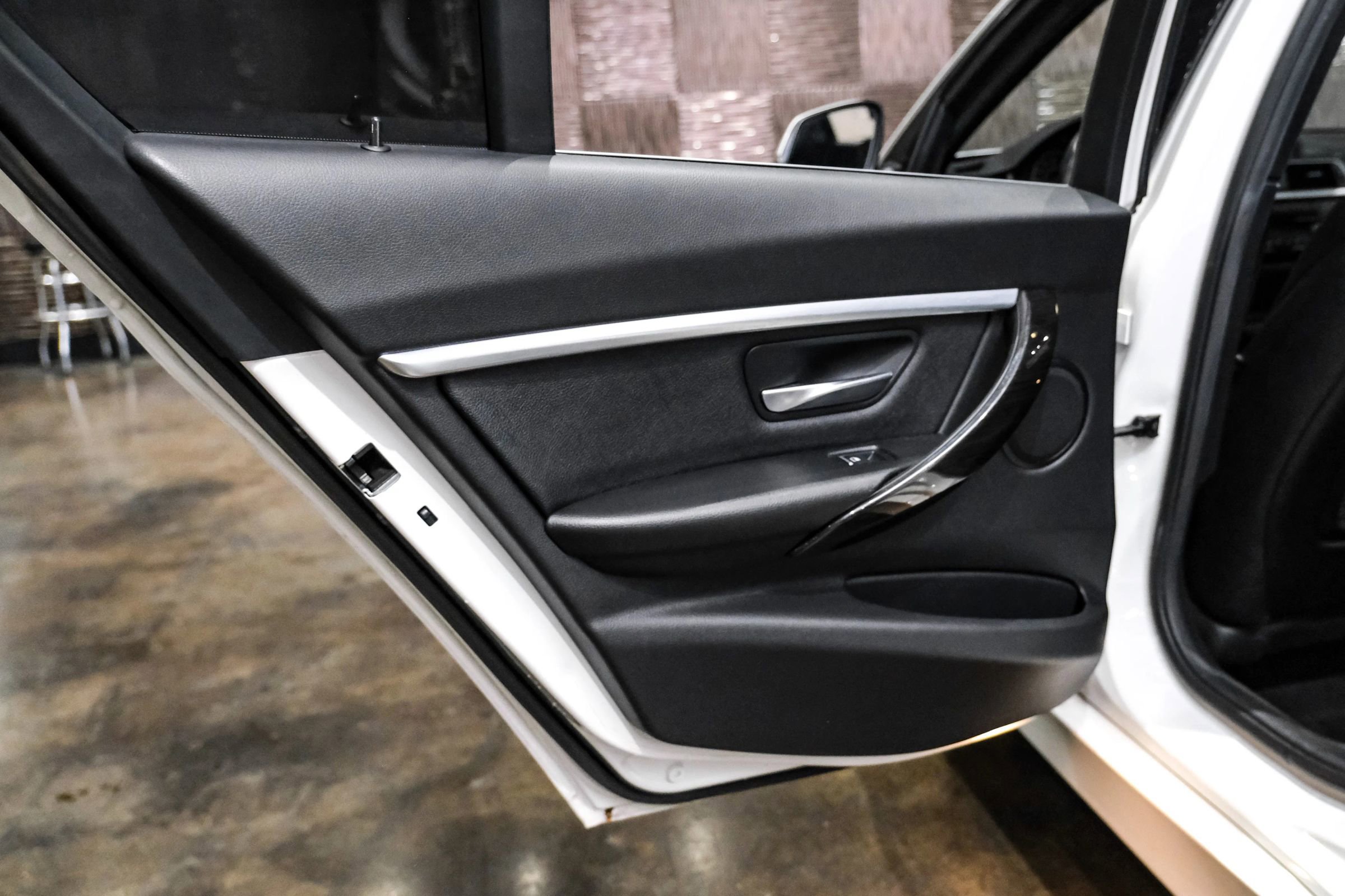Used 2018 BMW 330i Sedan RWD image 37