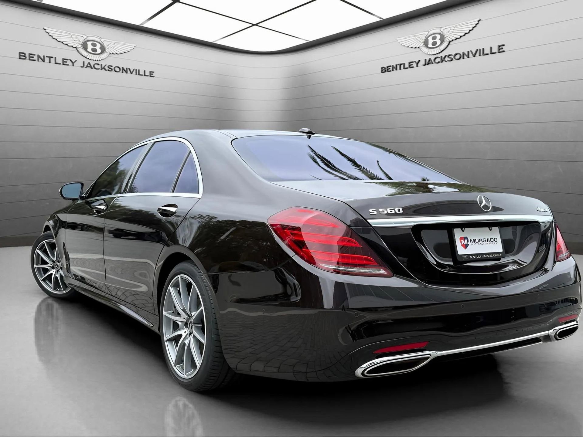 Used 2019 Mercedes-Benz S 560 4MATIC Sedan image 3