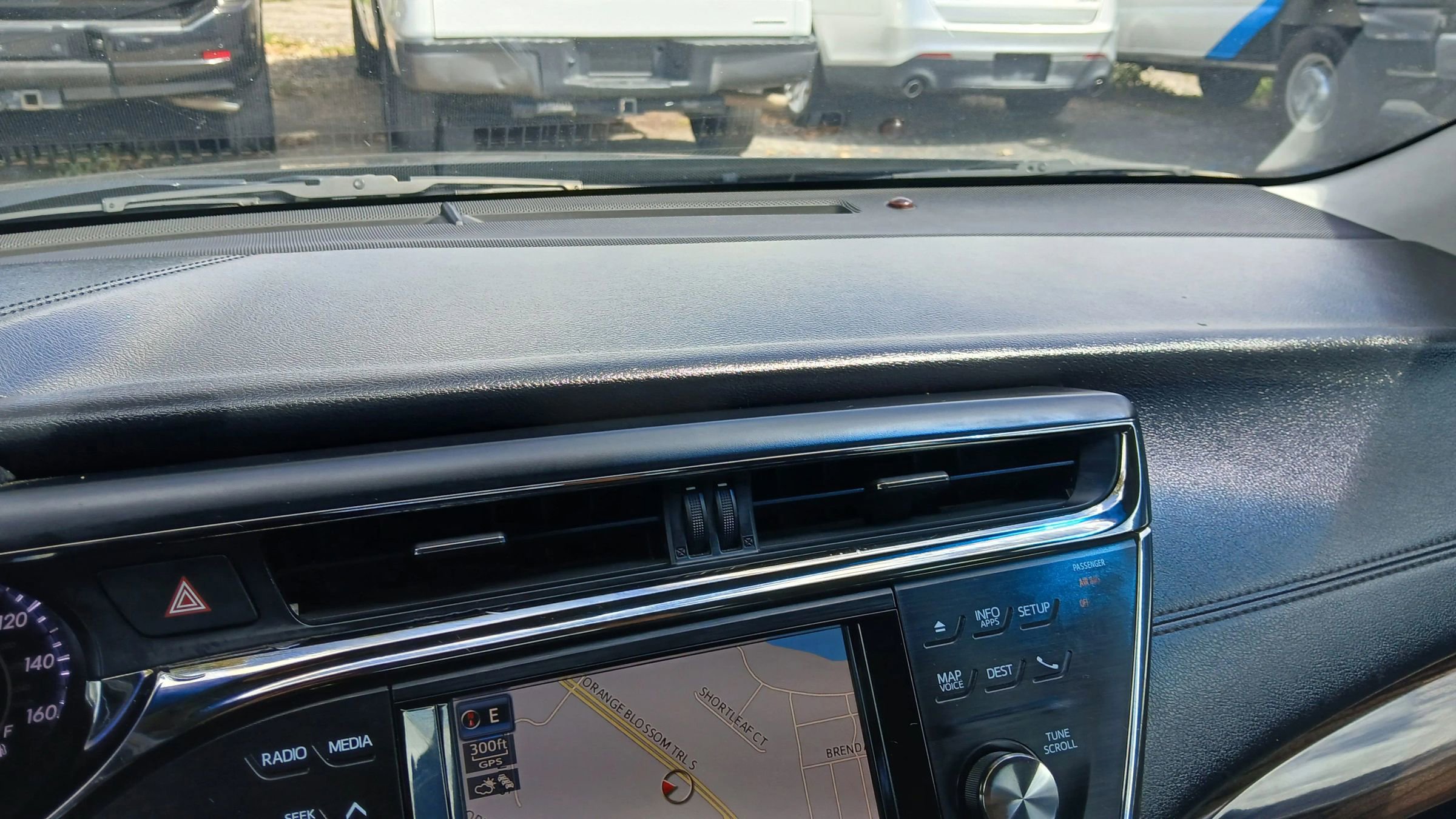 Used 2014 Toyota Avalon Limited image 24