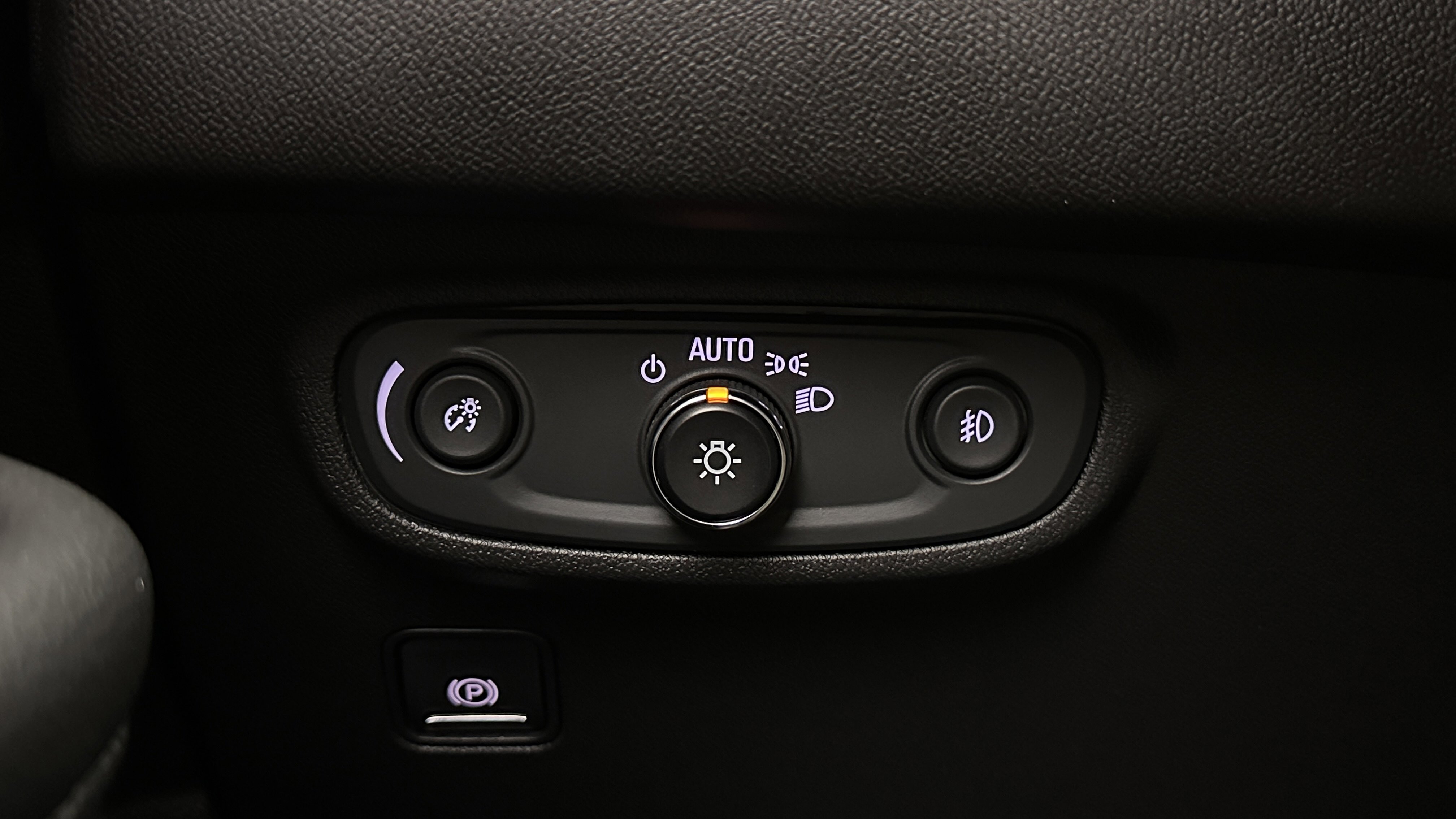 Used 2022 GMC Terrain SLT image 24