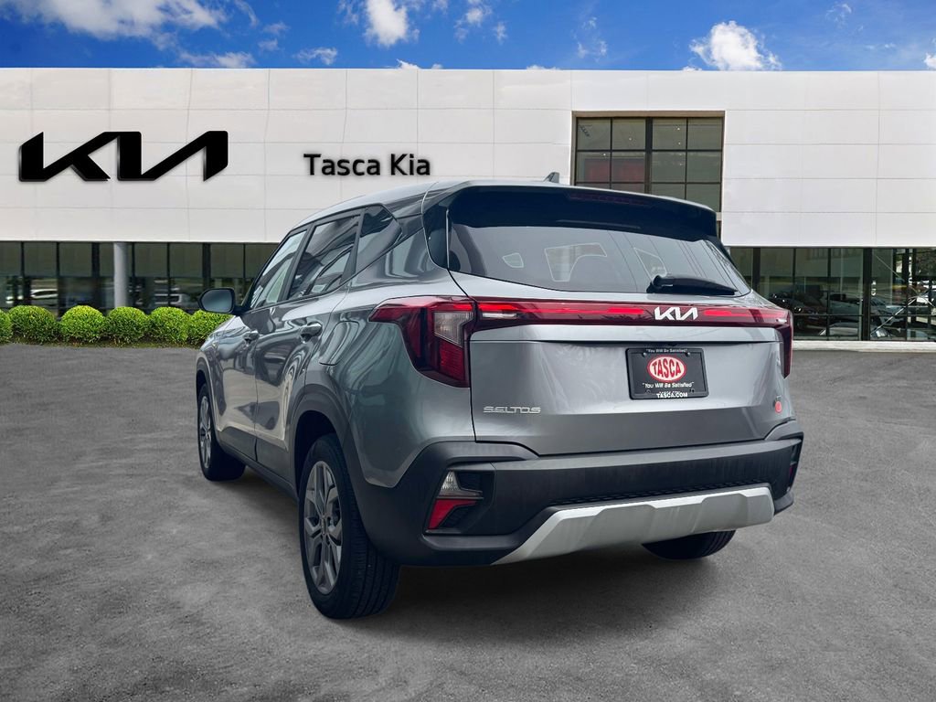 Used 2024 Kia Seltos LX AWD/4WD image 6