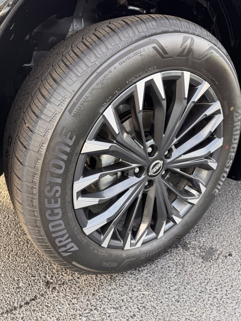 Used 2025 Nissan Rogue Platinum w/ Platinum Premium Package image 35