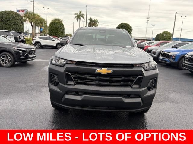 Used 2025 Chevrolet Colorado W/T w/ WT Custom Package RWD image 2