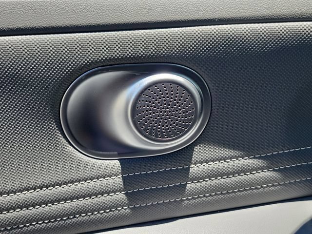 Certified 2025 Hyundai Elantra SEL FWD image 18