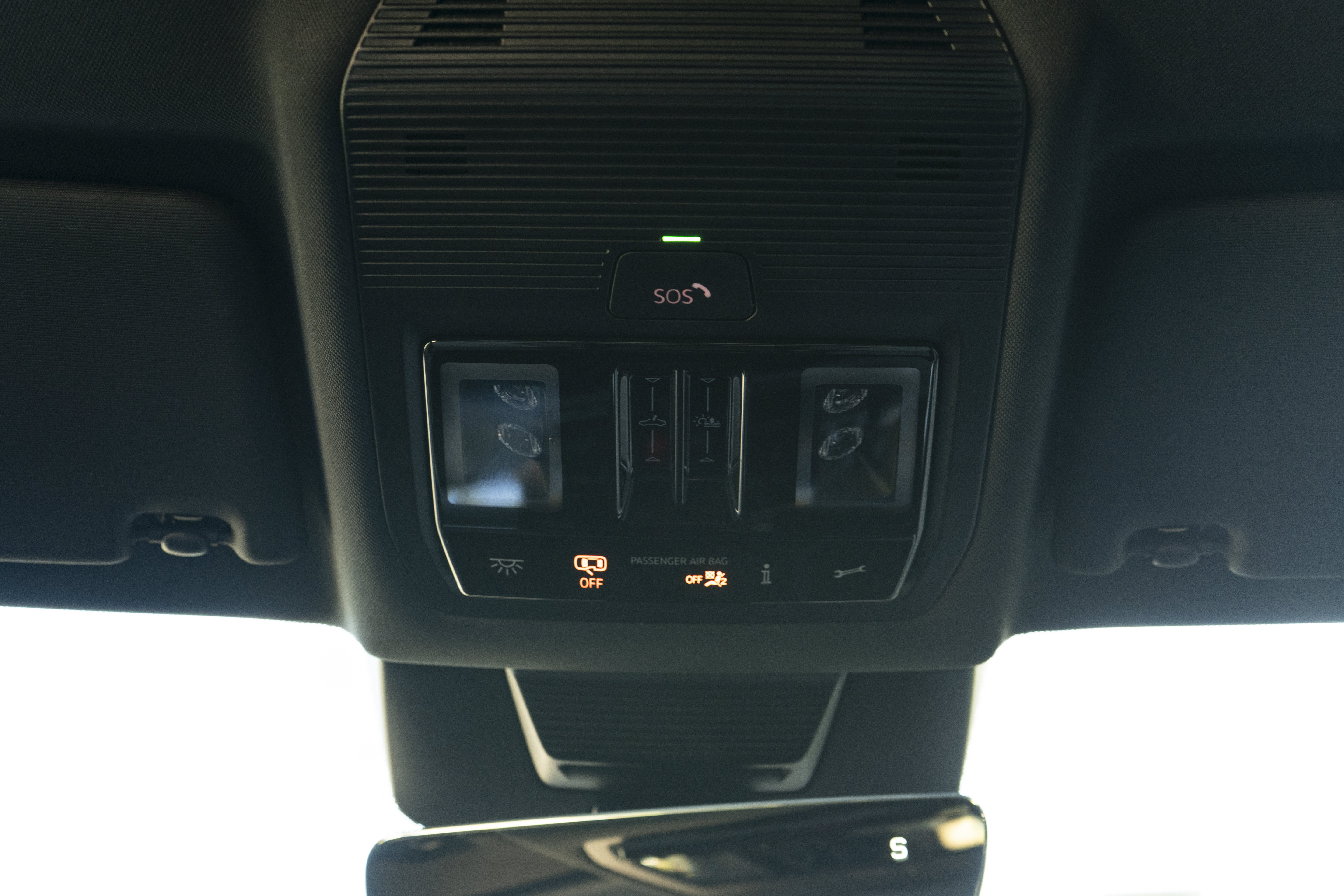 Certified 2026 Volkswagen Tiguan SE R-Line FWD image 30