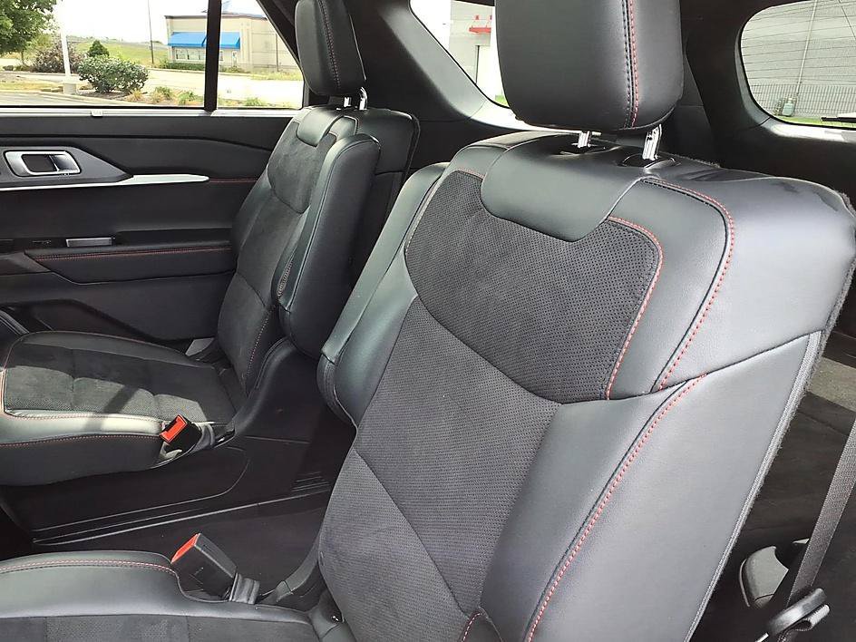 Used 2025 Ford Explorer ST AWD/4WD image 22