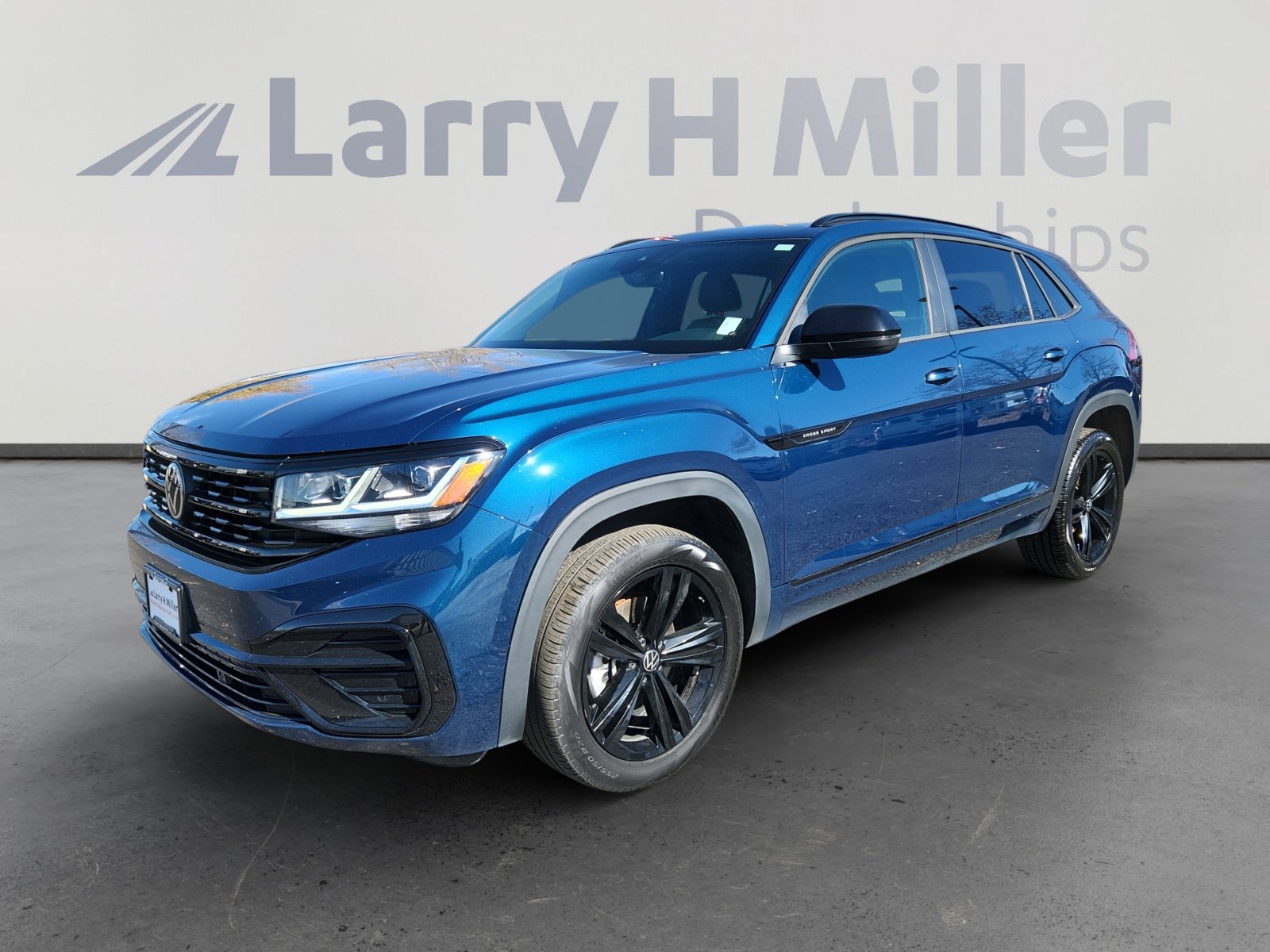 Used 2023 Volkswagen Atlas Cross Sport SEL R-Line