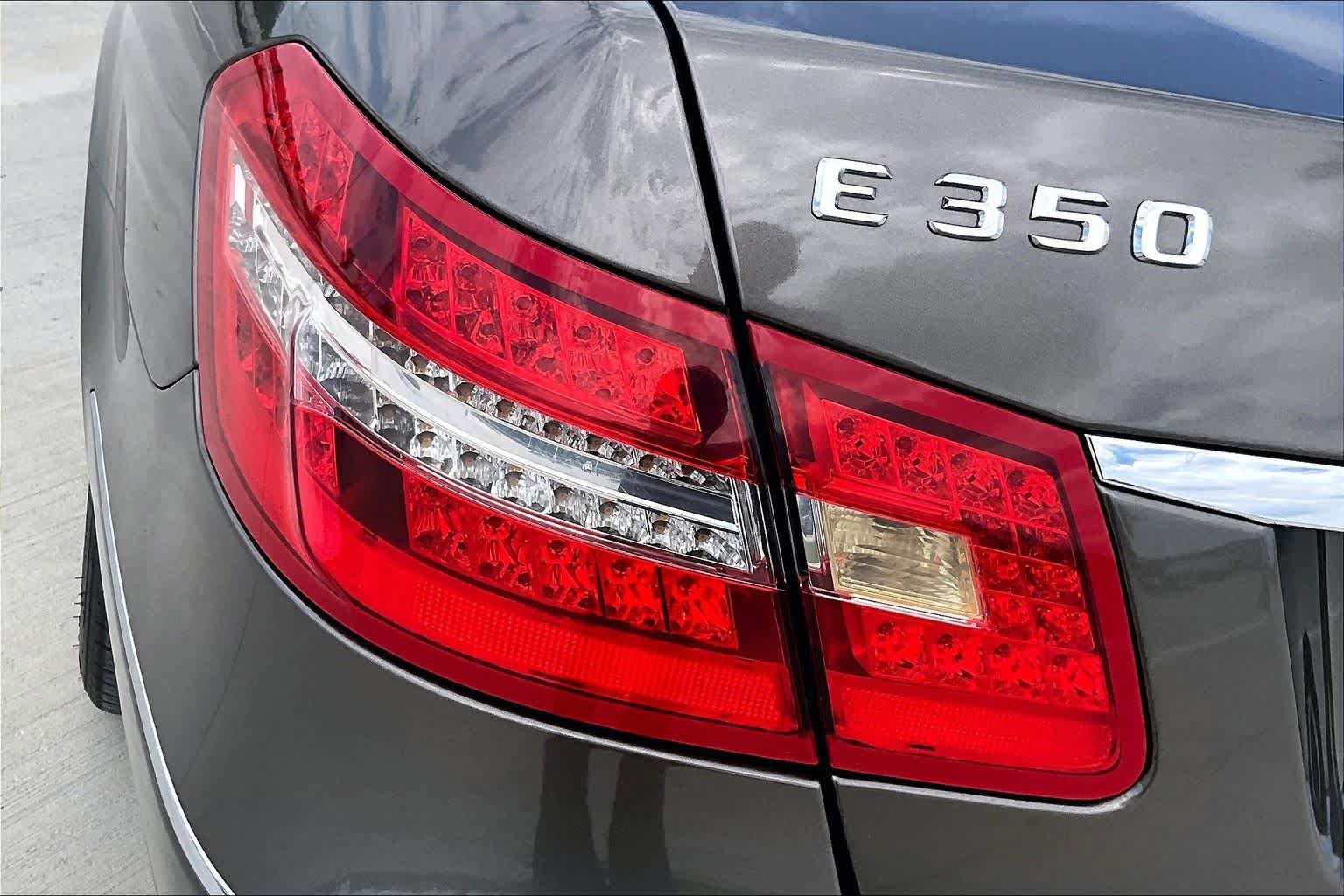 Used 2013 Mercedes-Benz E 350 Sedan image 24