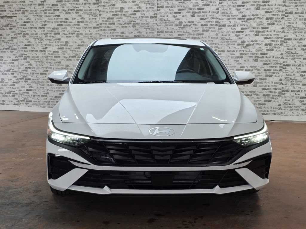 New 2026 Hyundai Elantra Limited FWD image 2