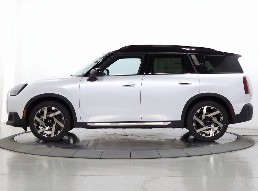 New 2025 MINI Cooper Countryman SE w/ Comfort Package Max image 4