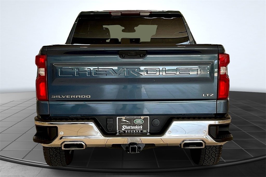 Used 2024 Chevrolet Silverado 1500 LTZ w/ Z71 Off-Road Package image 4