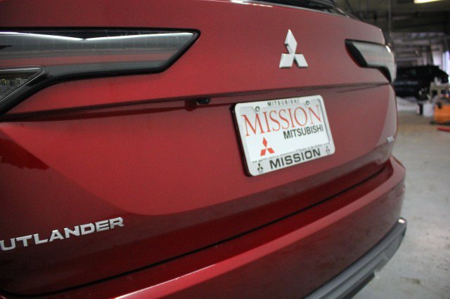 New 2026 Mitsubishi Outlander SEL FWD image 4