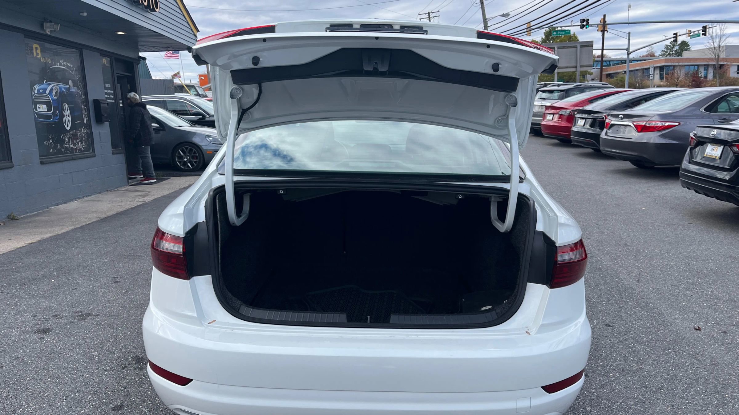 Used 2021 Volkswagen Jetta S w/ Driver Assistance Package image 12