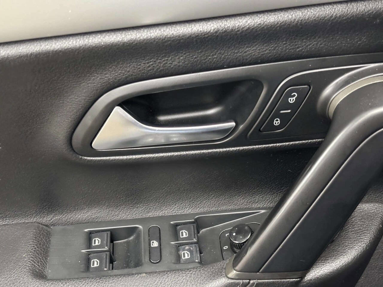 Used 2012 Volkswagen CC Sport FWD image 25