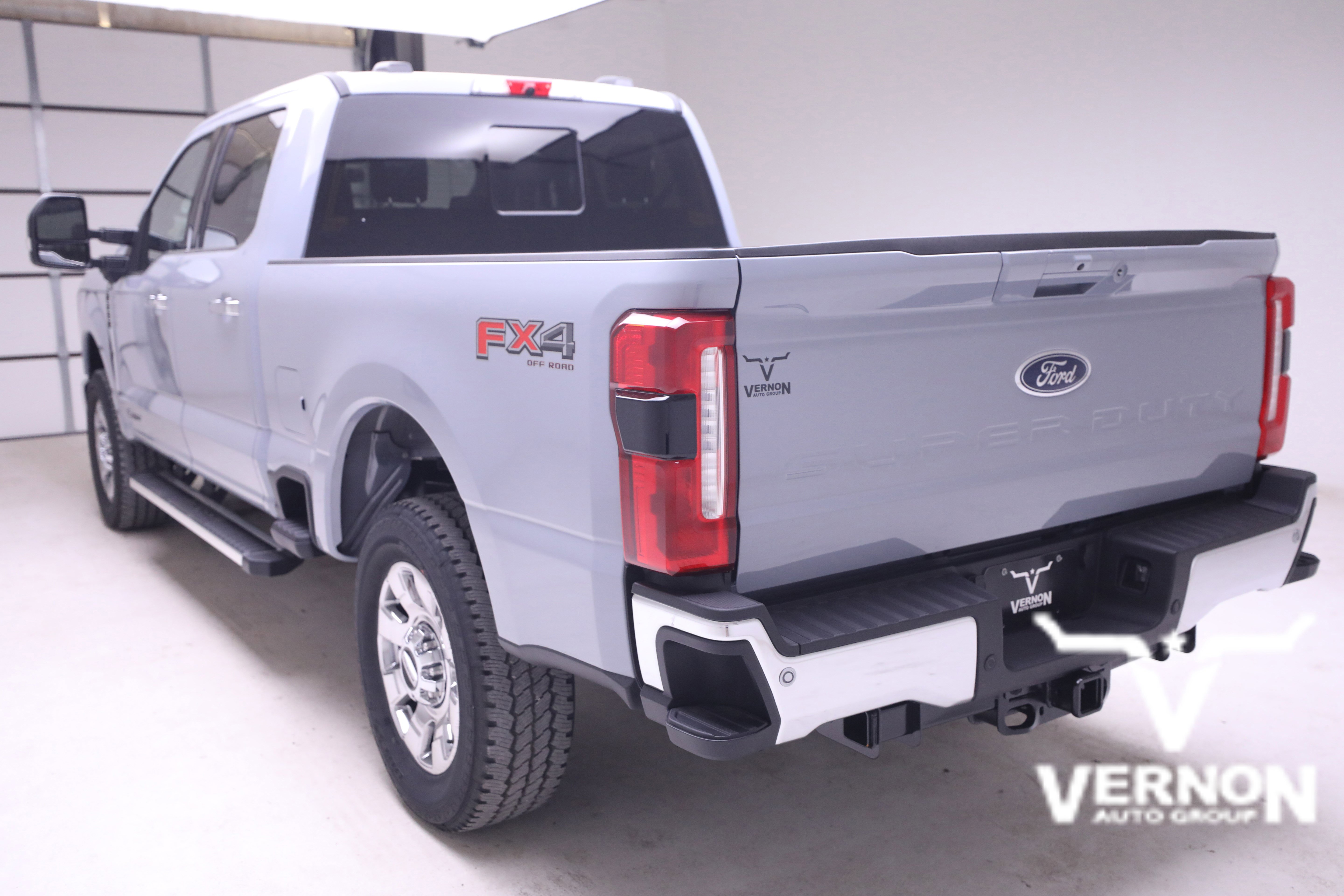 New 2026 Ford F250 Lariat w/ Chrome Package image 3