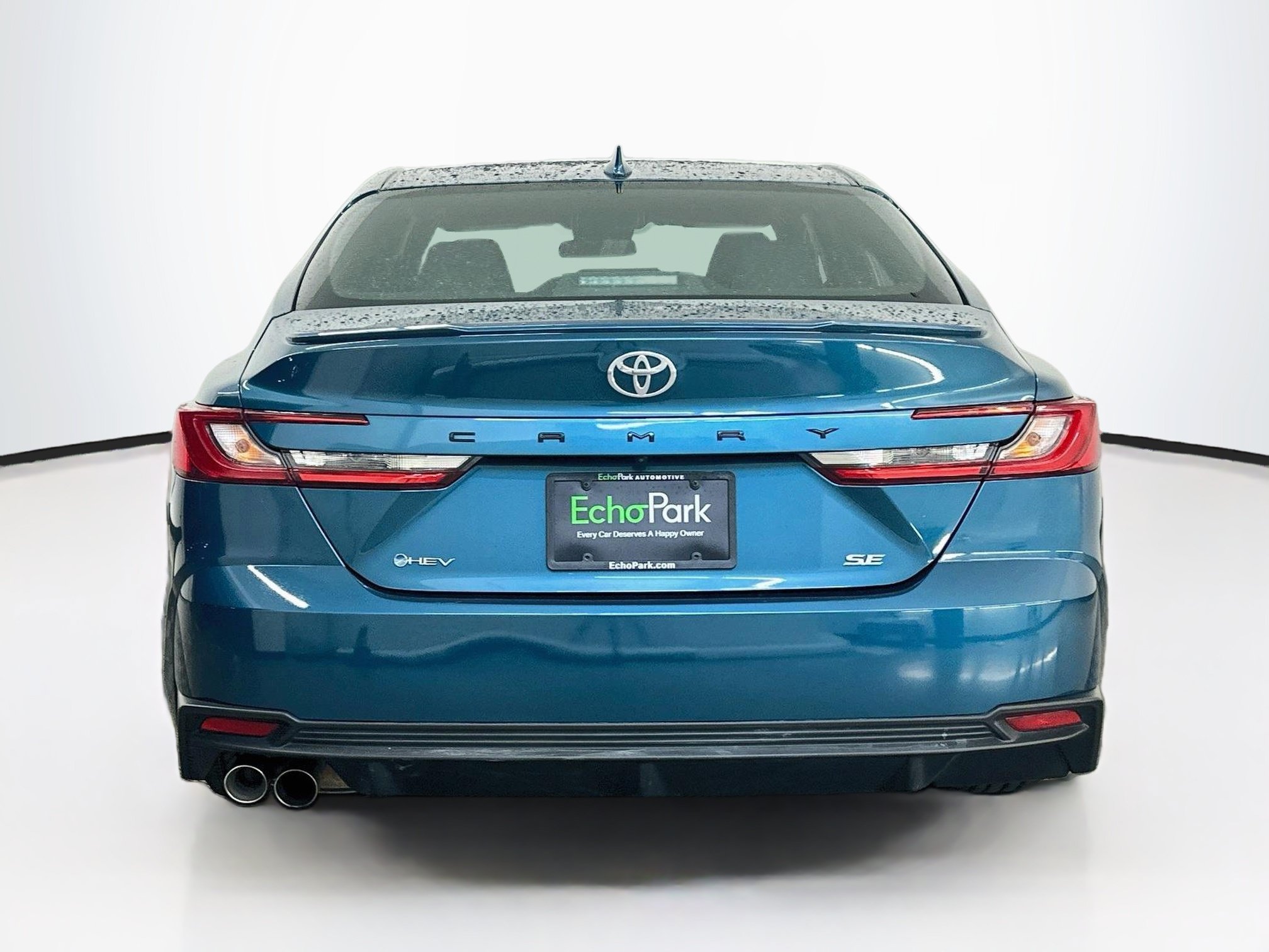 Used 2025 Toyota Camry SE FWD image 7
