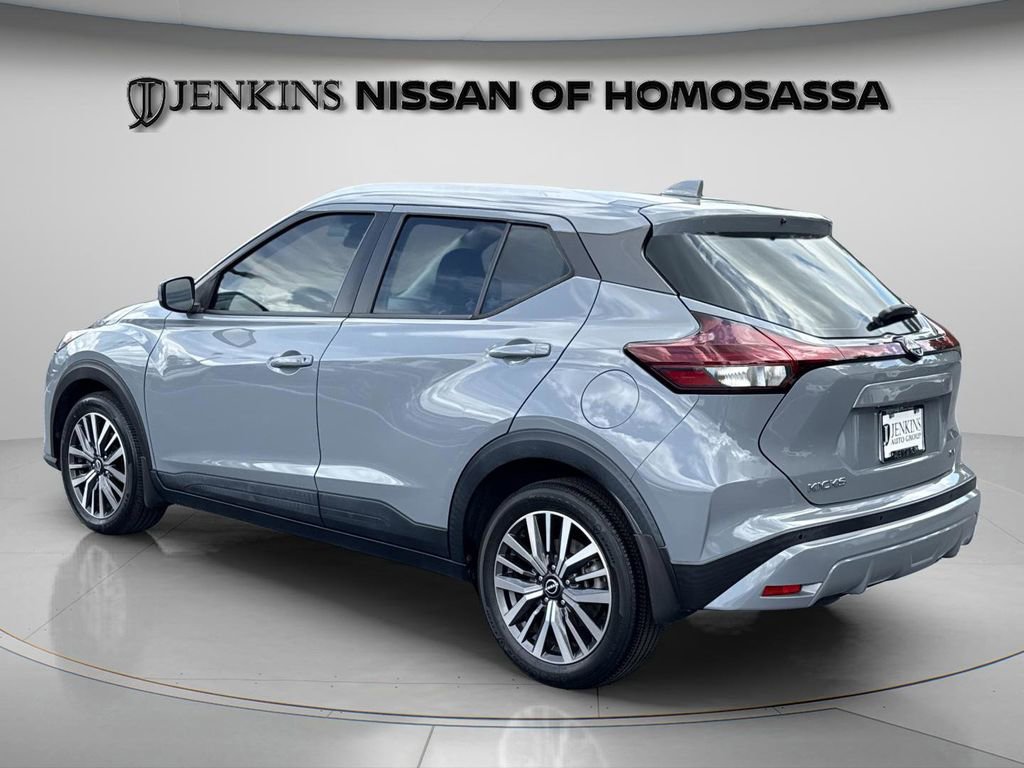 Certified 2022 Nissan Kicks SV image 9