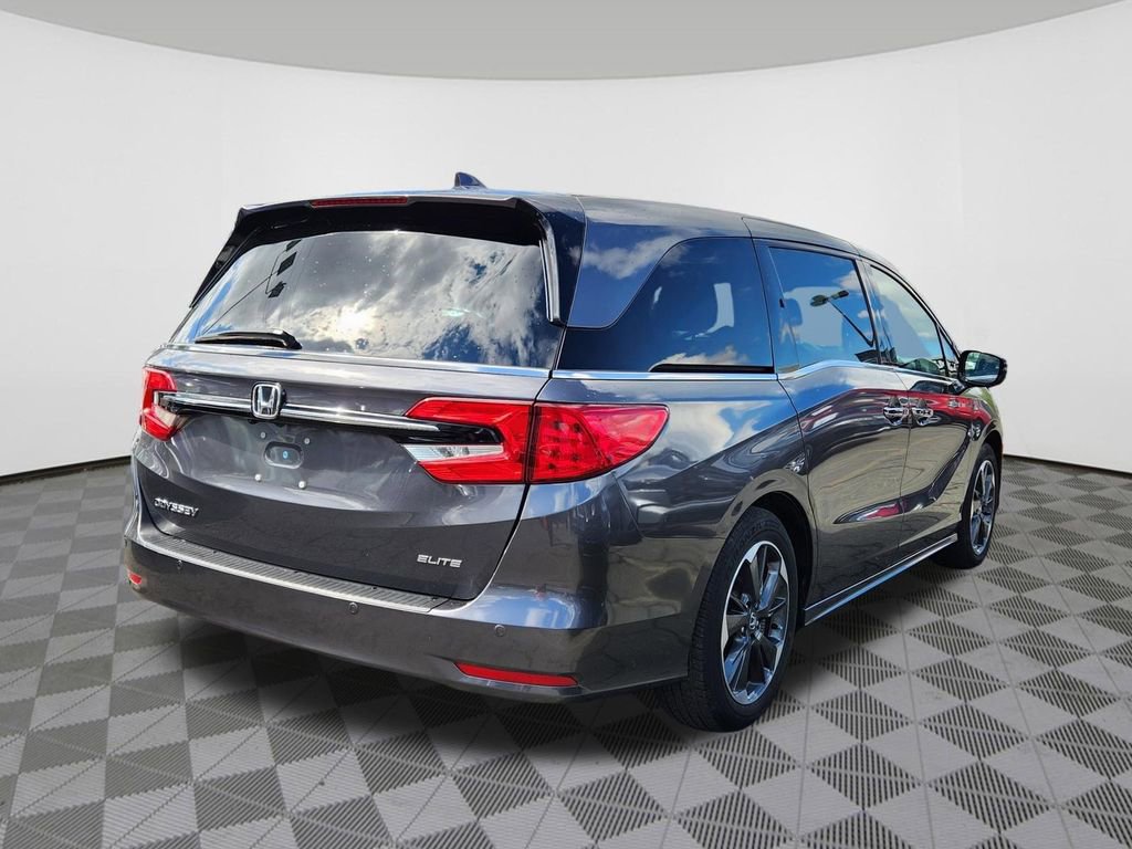 Used 2023 Honda Odyssey Elite image 4