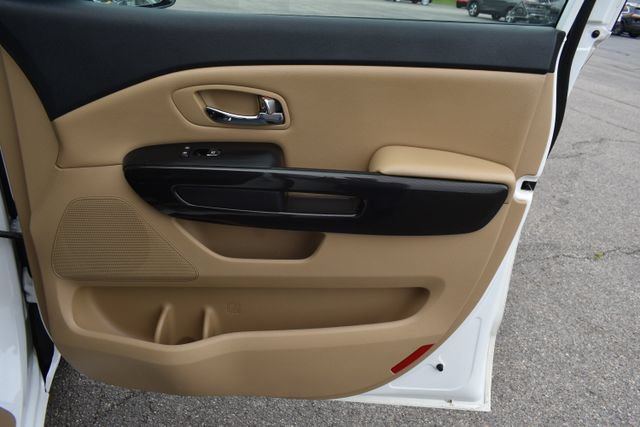 Used 2017 Kia Sedona EX FWD image 47
